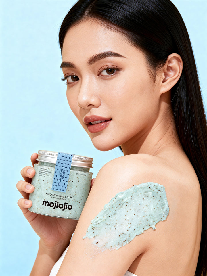 mojiojio Fragrance Hidden Smoke Wood Body Scrub 200g